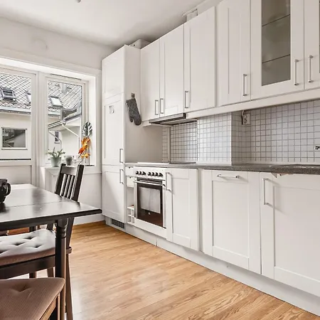 Apartment 350m To City Beach I Tv & Workspace In Every Room! Bergen