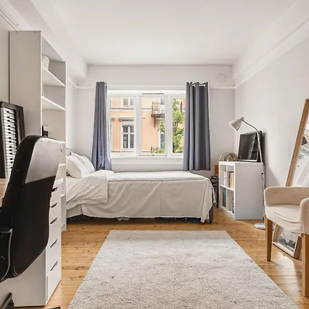 350m To I Tv & Workspace In Every Room! Bergen